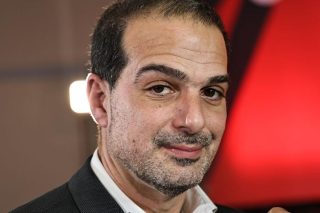Ασφαιρα πυρά και εμμονή στο λάθος